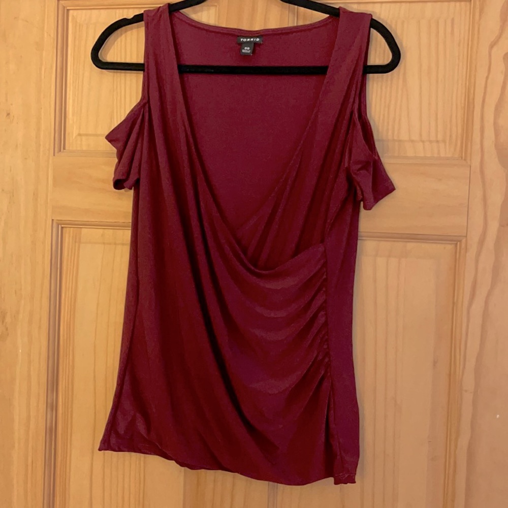 Torrid 00 Burgundy Cold Shoulder 4% spandex Stretch Knit Wrap Top